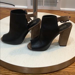 100% Leather wedge peep toe shoes (Size 8)